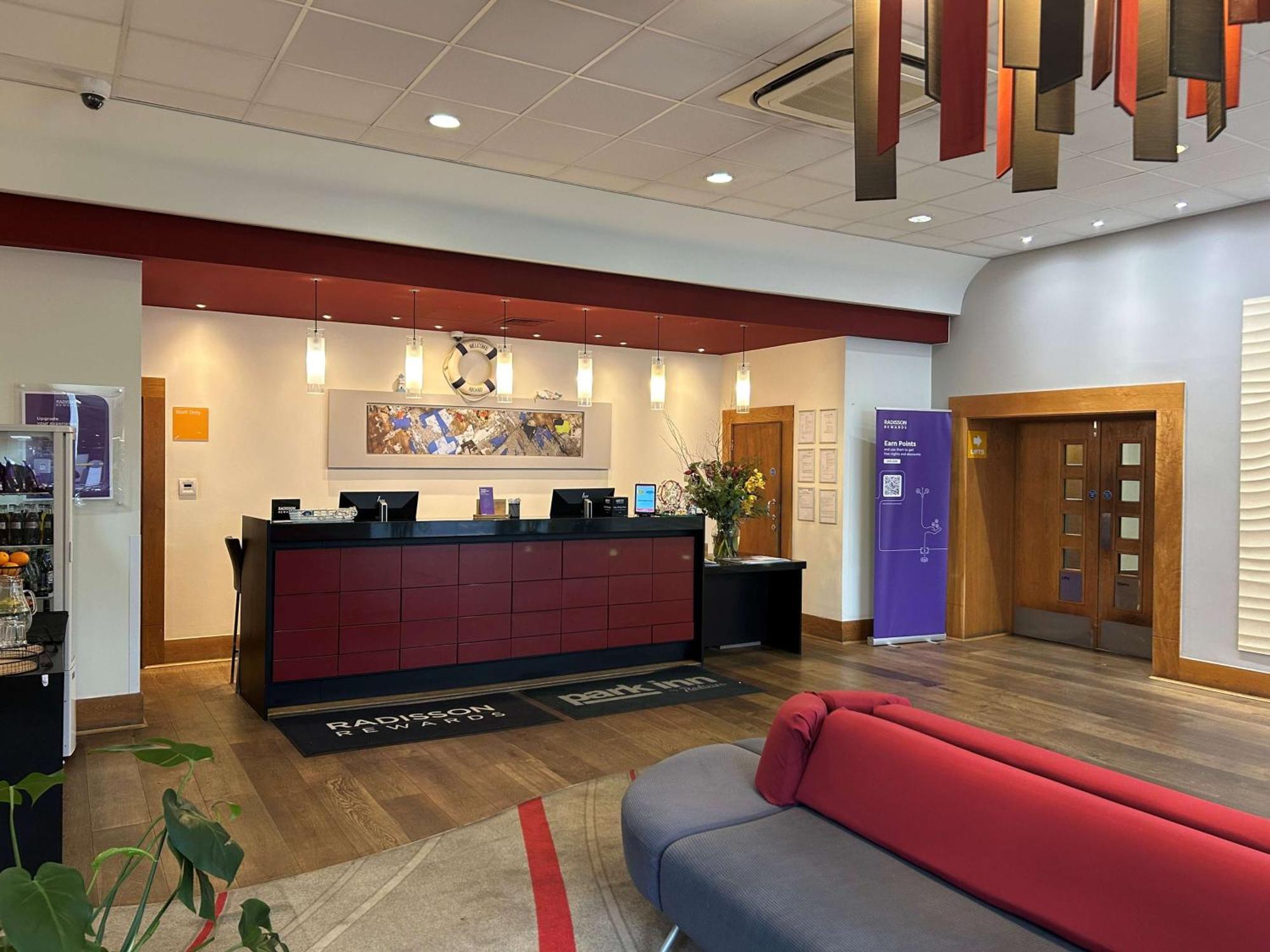 Park Inn By Radisson Palace Саутенд-он-Си Экстерьер фото