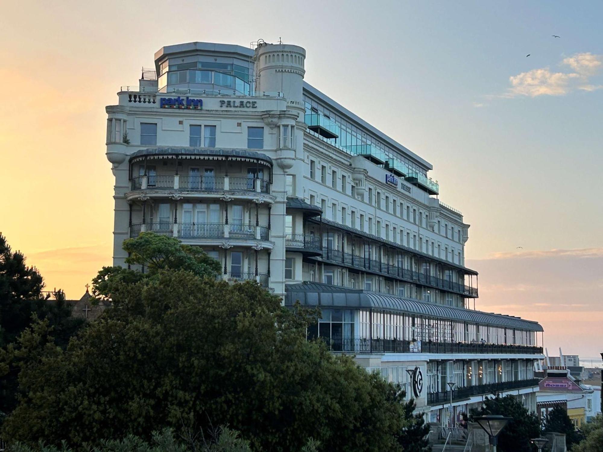 Park Inn By Radisson Palace Саутенд-он-Си Экстерьер фото